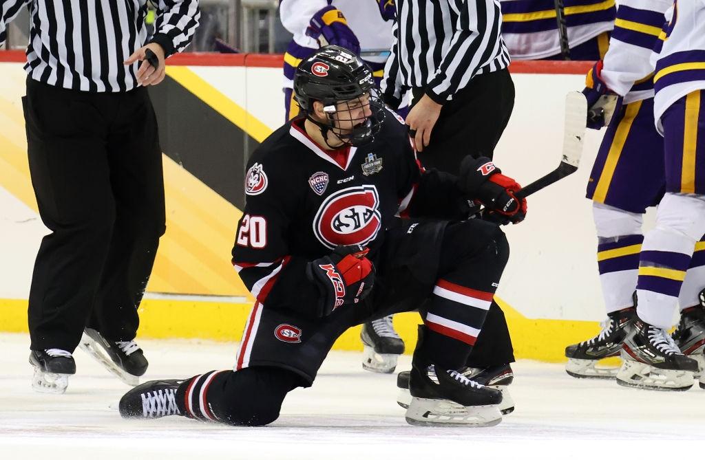 St. Cloud State faces UMass in the 2021 DI men's ice hockey championship match