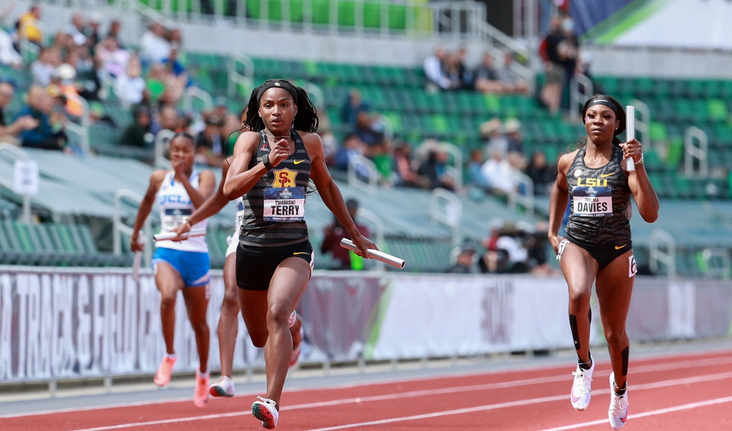 USC won the women's 4x100m relay.